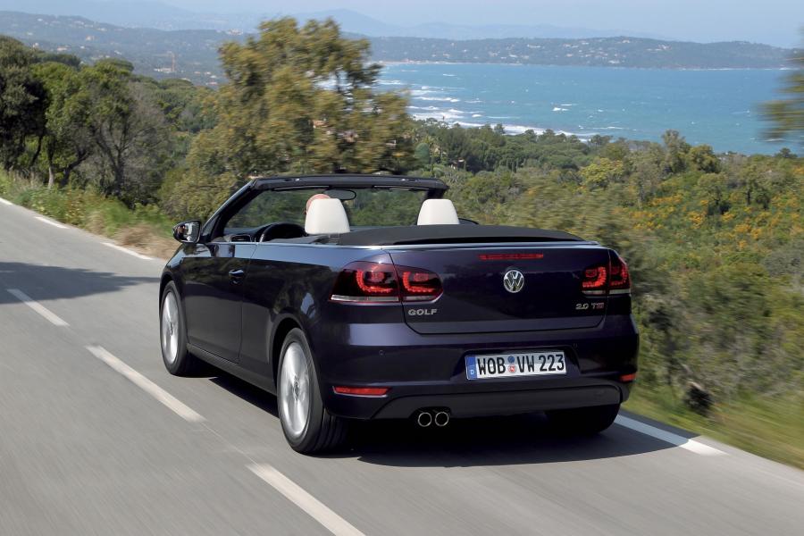  Volkswagen Golf Cabrio 2011 года  (фото 25 из 69)